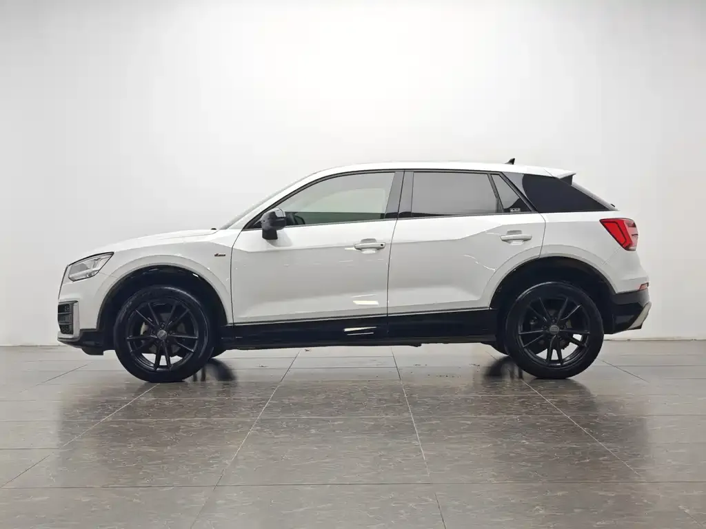 Audi Q2L 2021 из CN, фото 9