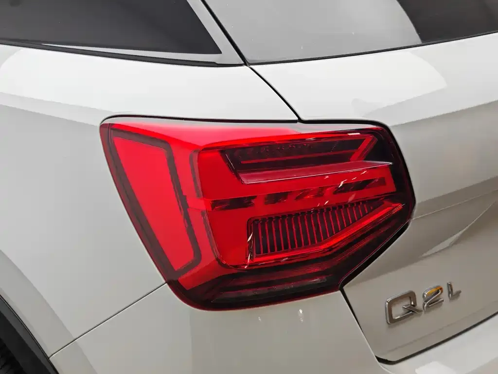 Audi Q2L 2021 из CN, фото 2