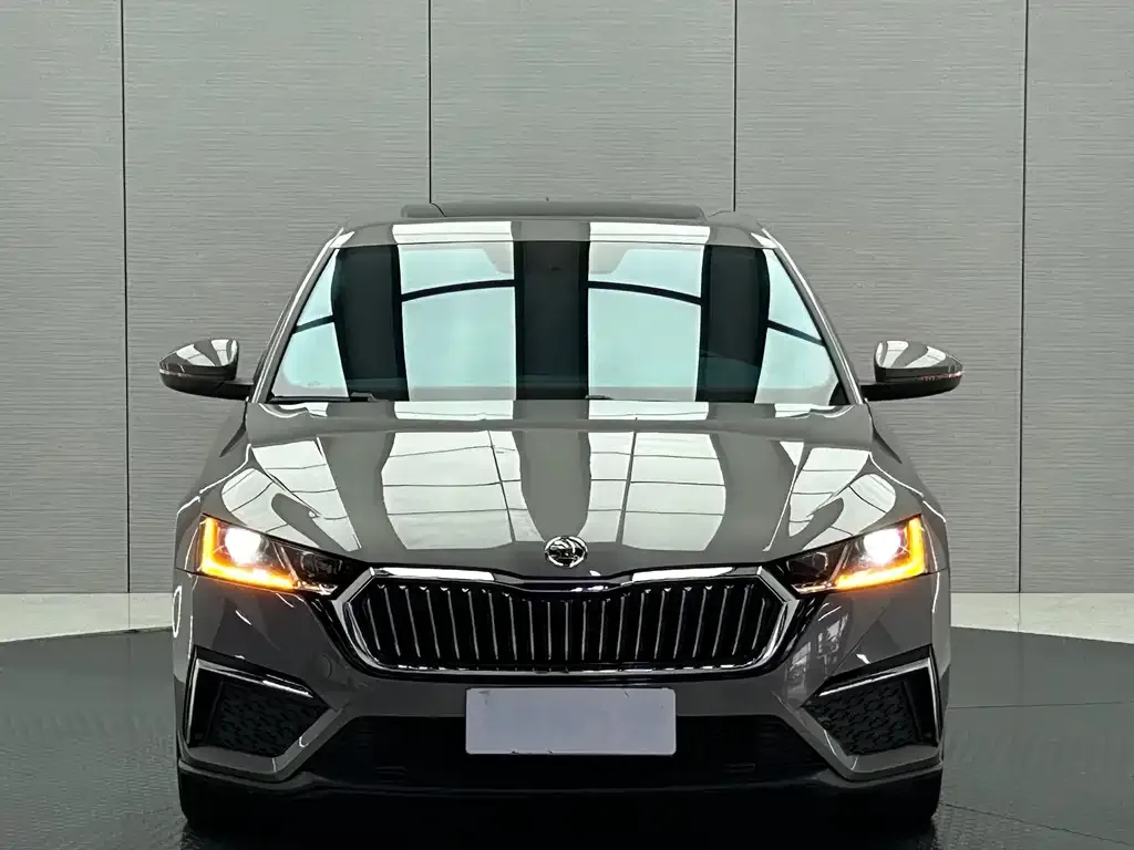 Skoda Octavia — фото 6