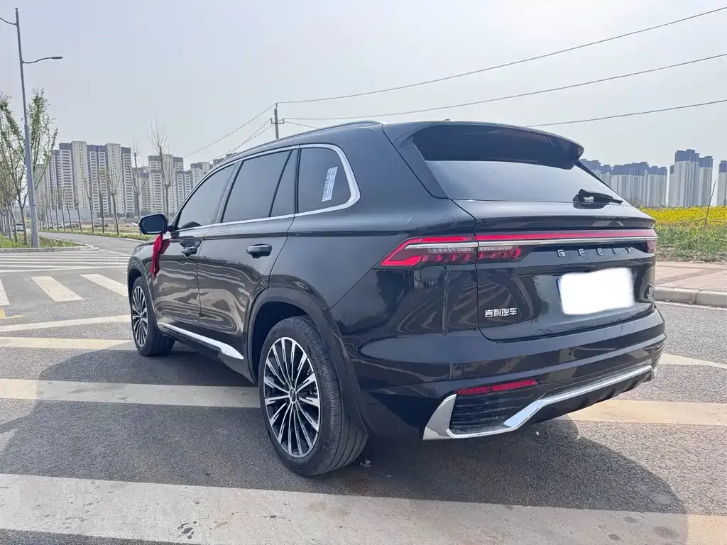 Geely Xingyue L — фото 6