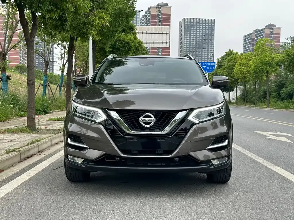 Nissan Qashqai — фото 4