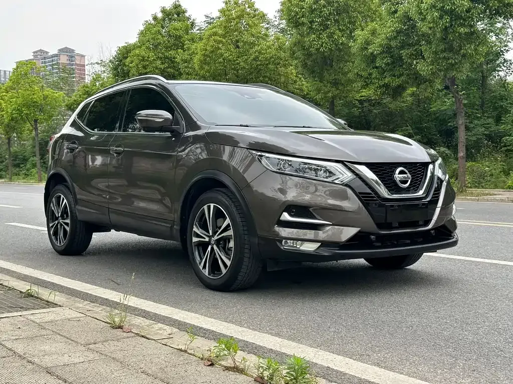 Nissan Qashqai — фото 7