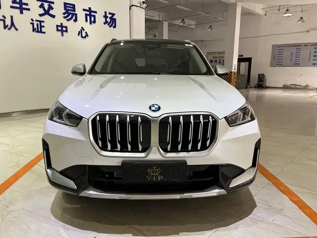 BMW X1 — фото 5
