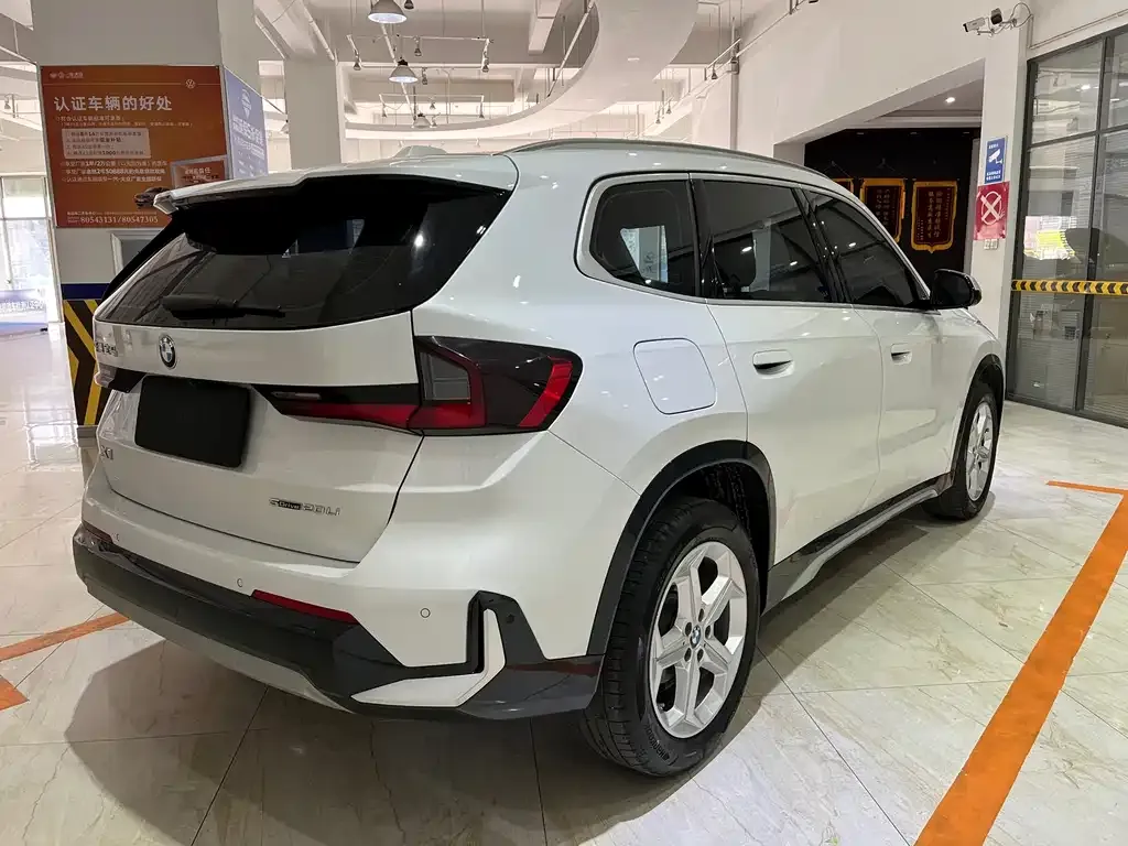 BMW X1 — фото 10