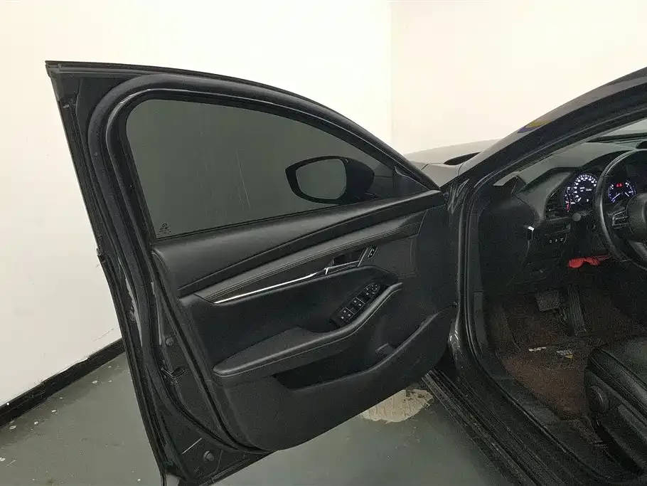 Mazda 3 Axela 2022 из CN, фото 4