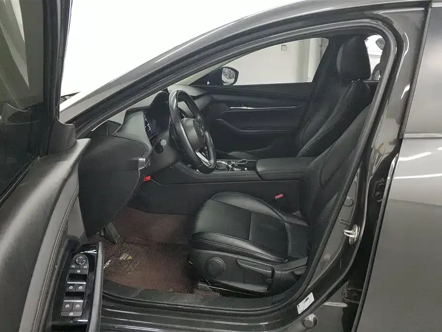 Mazda 3 Axela 2022 из CN, фото 5