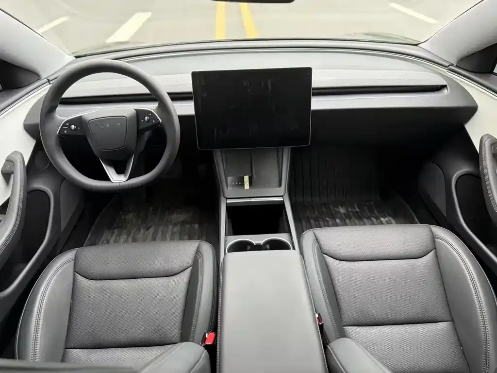 Tesla Model 3 — фото 6