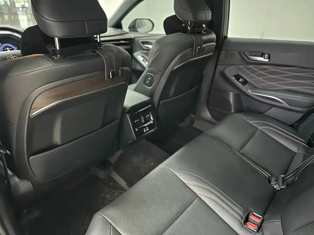 Toyota Avalon 2024 из CN, фото 6
