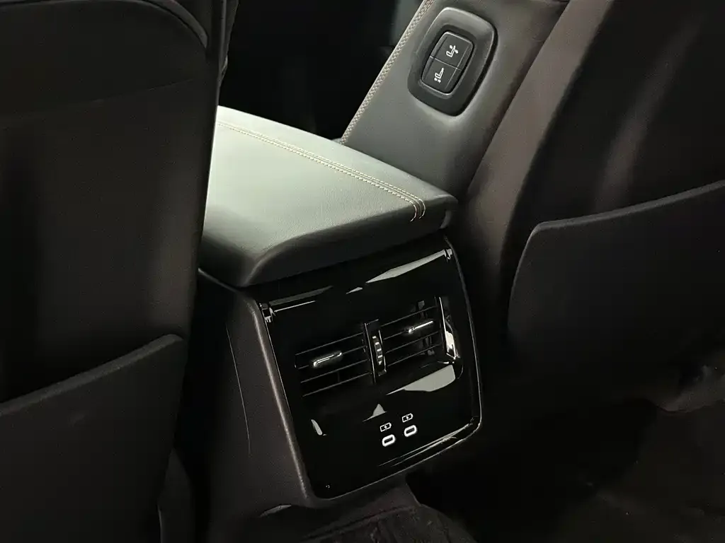 Toyota Avalon 2024 из CN, фото 4