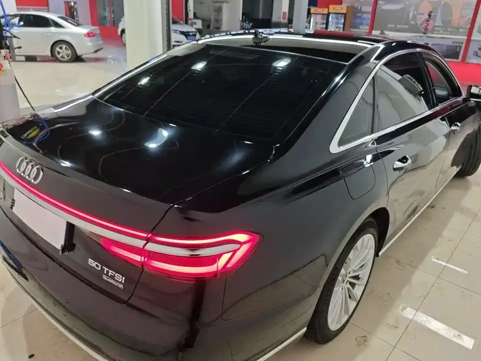 Audi A8 — фото 3