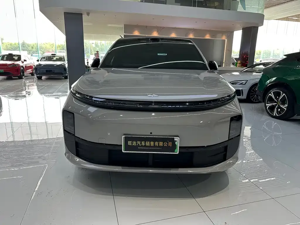 Li Auto L6 — фото 4