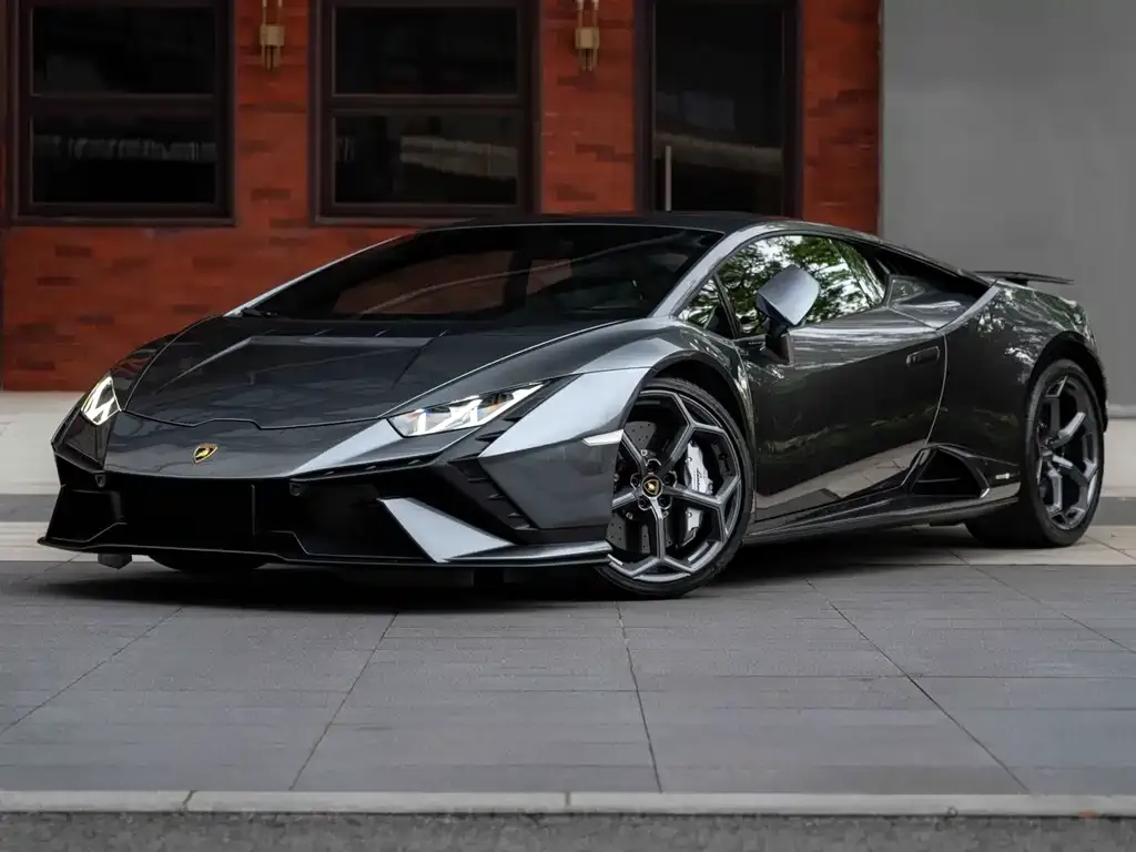 Lamborghini Huracan — фото 1