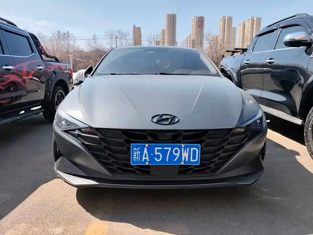 Hyundai Elantra — фото 4