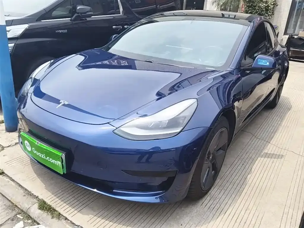 Tesla Model 3 — фото 8