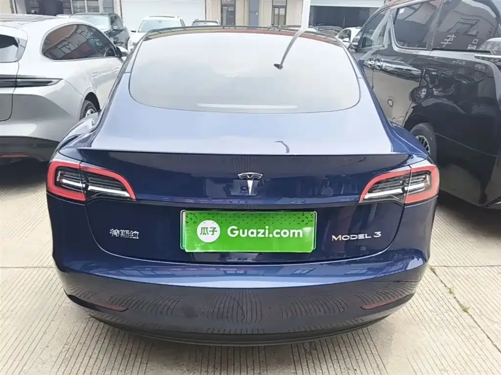 Tesla Model 3 — фото 3