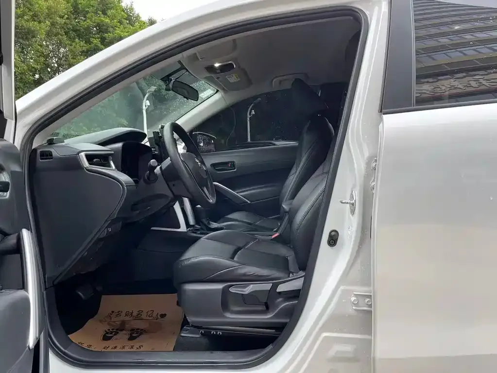Toyota Frontlander 2023 из CN, фото 5