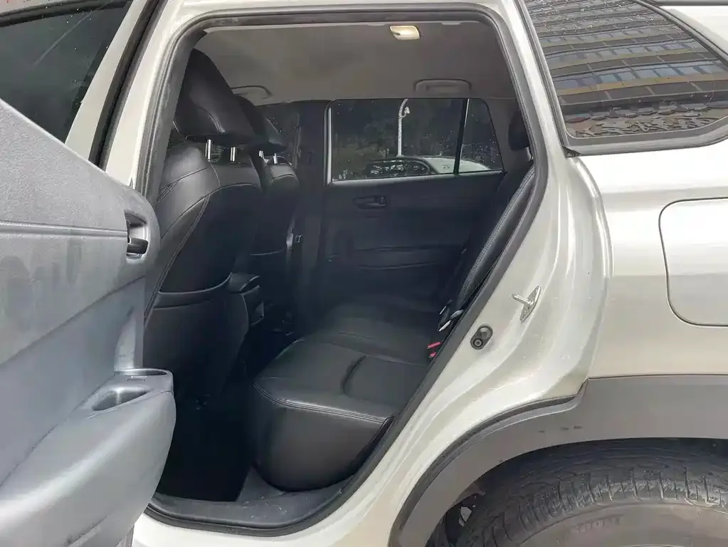 Toyota Frontlander 2023 из CN, фото 7