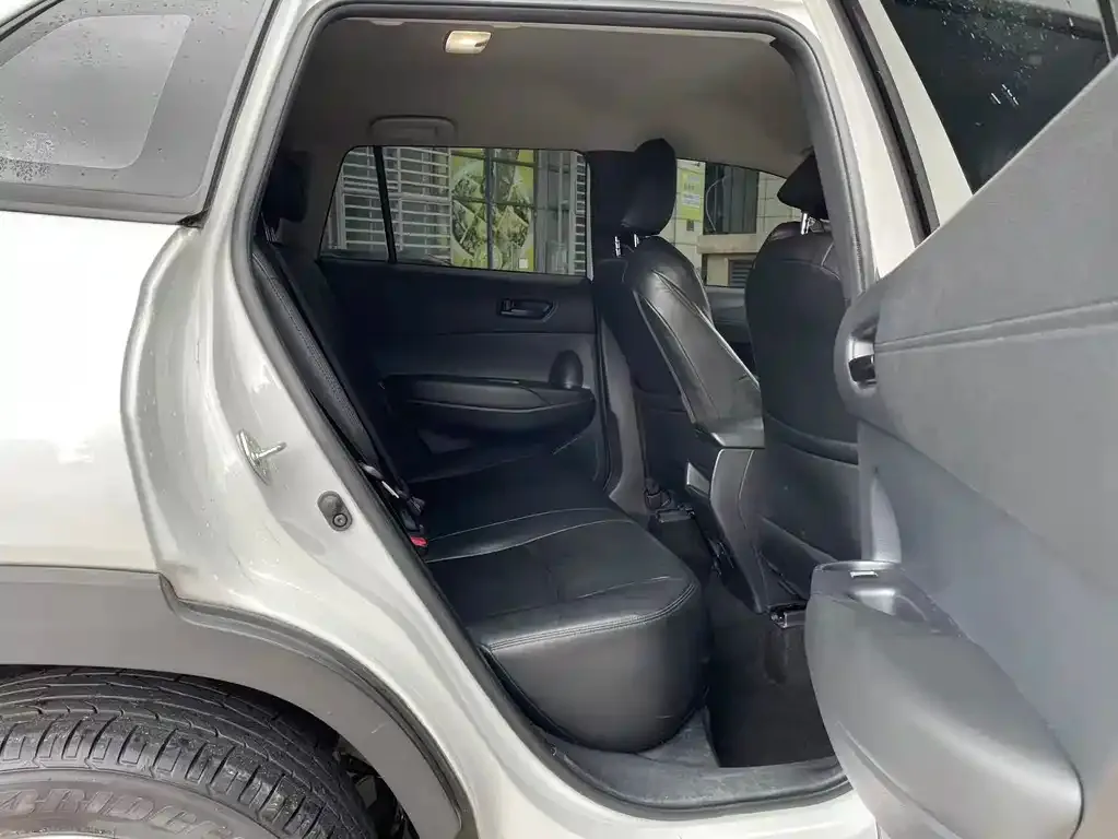 Toyota Frontlander 2023 из CN, фото 3