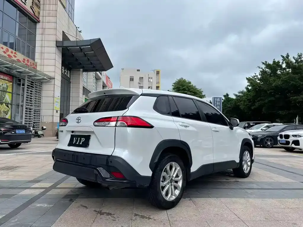 Toyota Frontlander 2023 из CN, фото 8