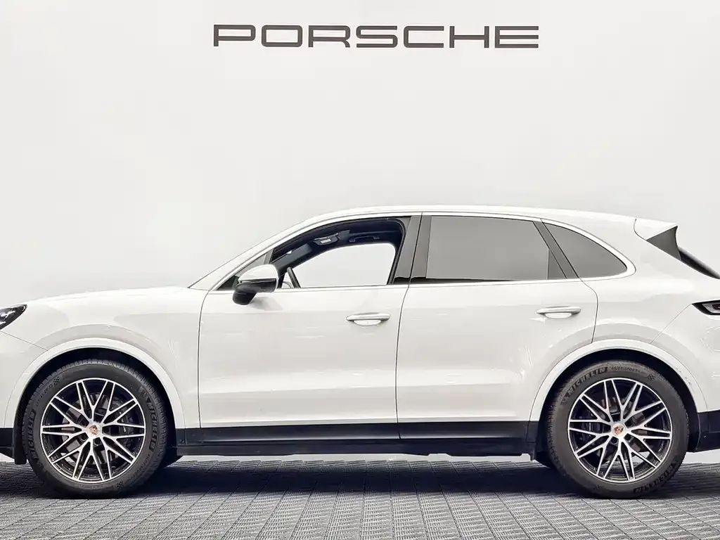 Porsche Cayenne 2025 из CN, фото 3