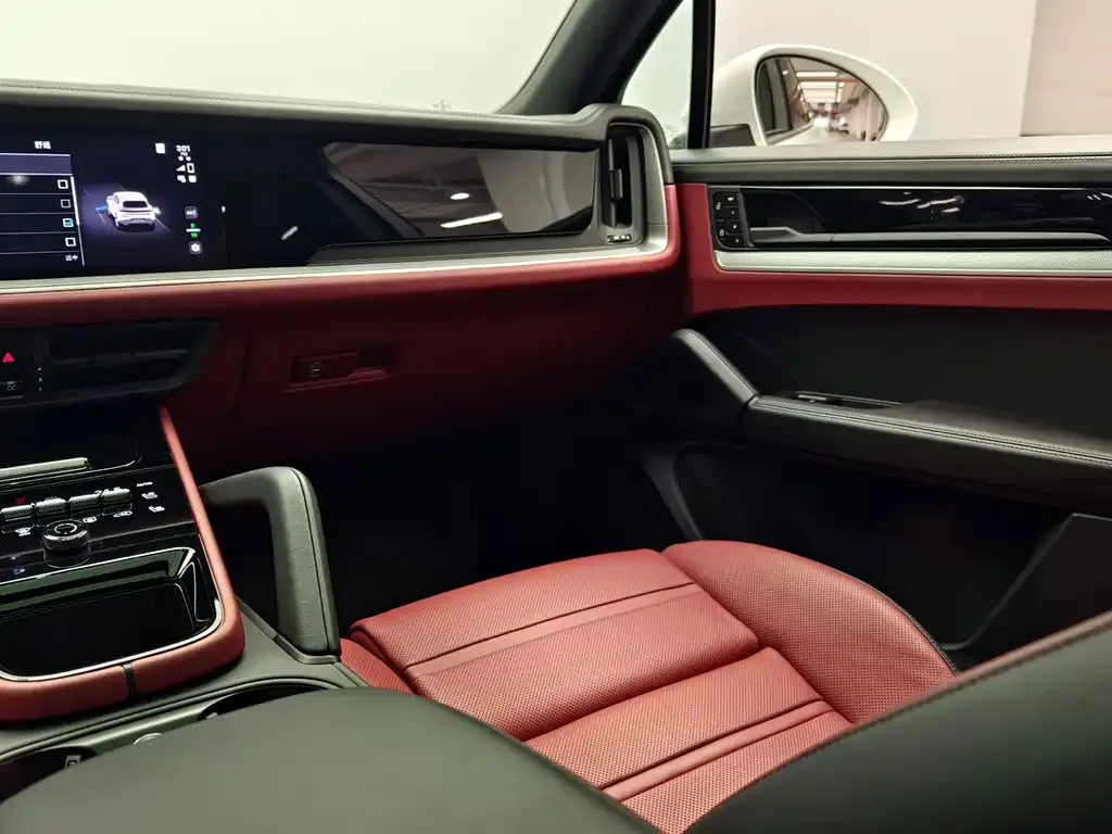 Porsche Cayenne 2025 из CN, фото 7