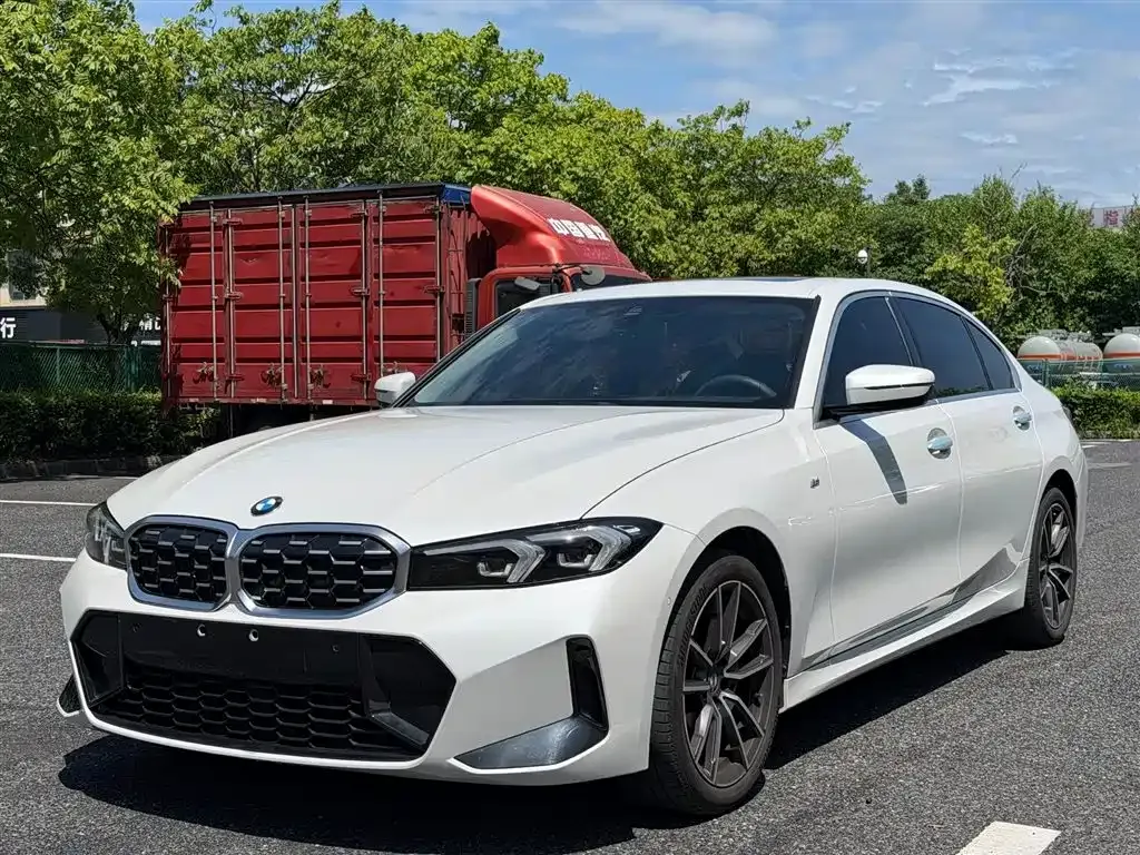 BMW 3 Series 2024 из CN, фото 1