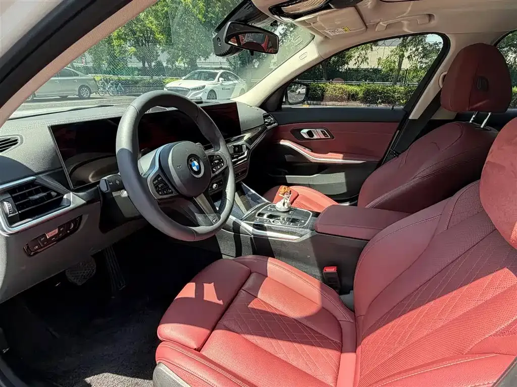 BMW 3 Series 2024 из CN, фото 8