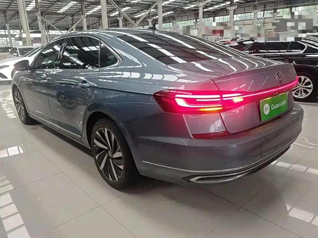 Volkswagen Passat — фото 10