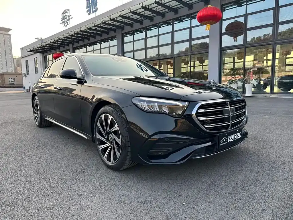 Mercedes-Benz E-Class — фото 5