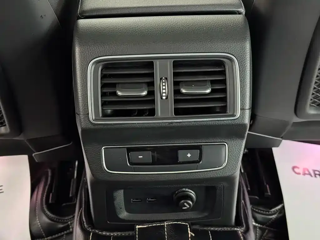 Audi Q5L 2021 из CN, фото 5