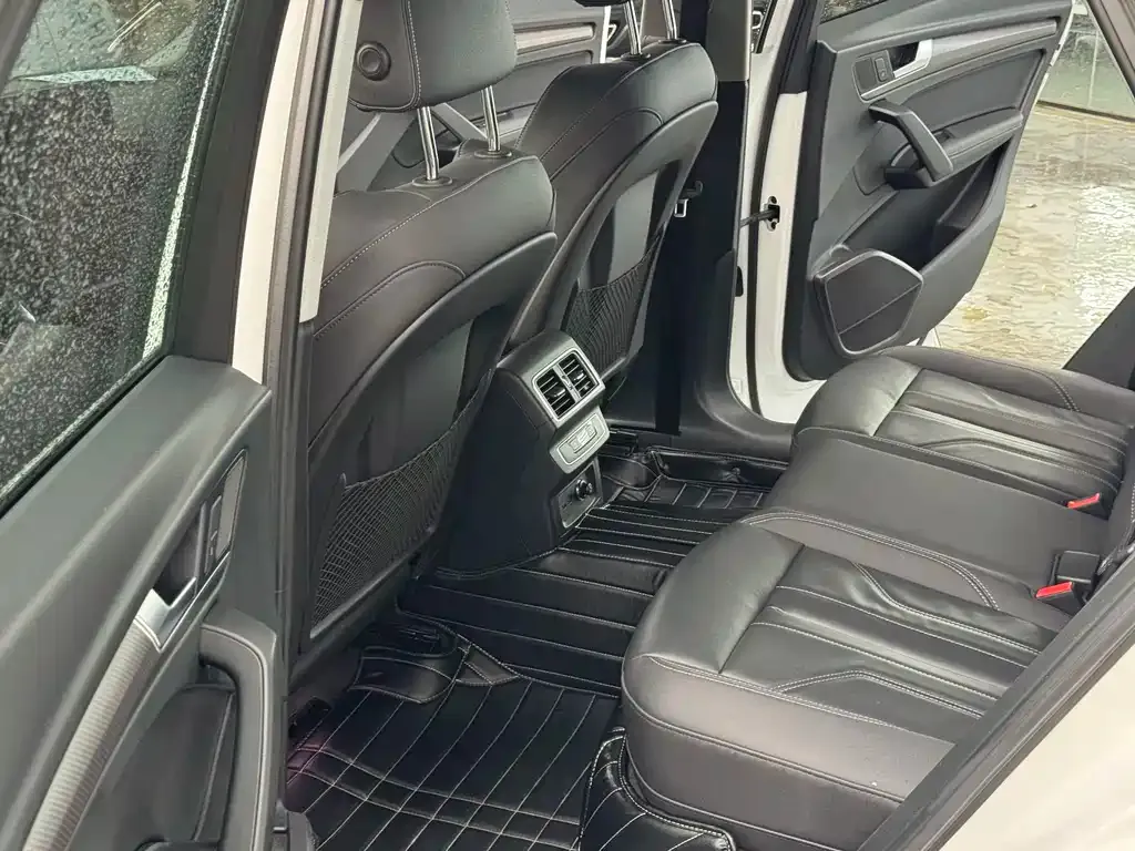 Audi Q5L 2021 из CN, фото 6