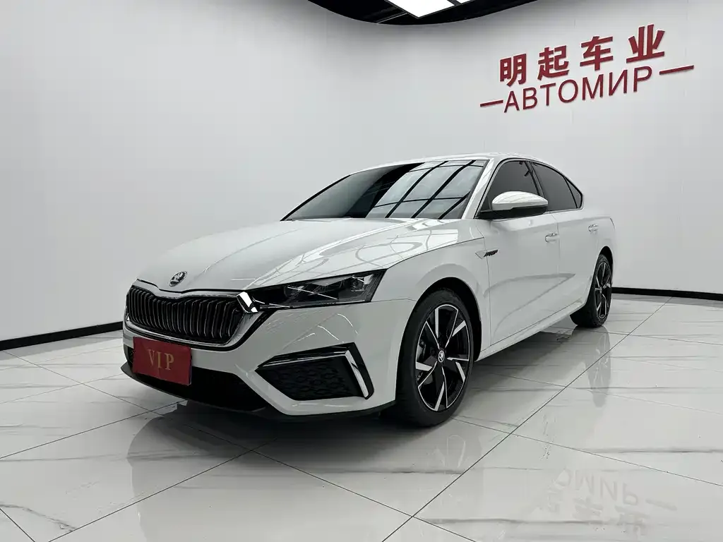 Skoda Octavia — фото 8