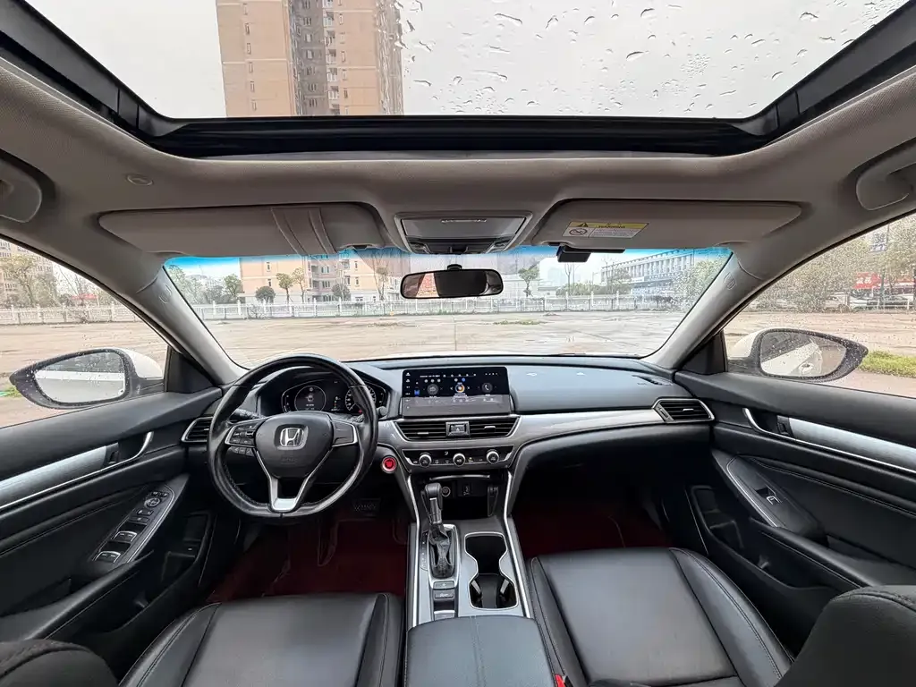 Honda Accord — фото 9