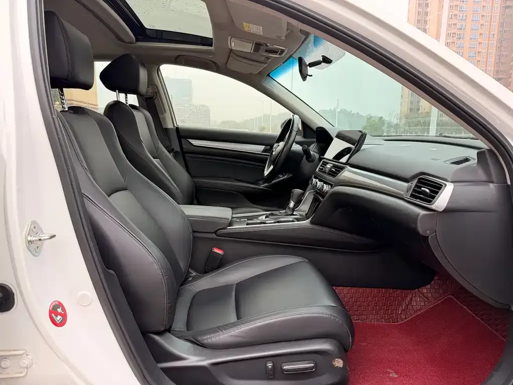 Honda Accord — фото 2