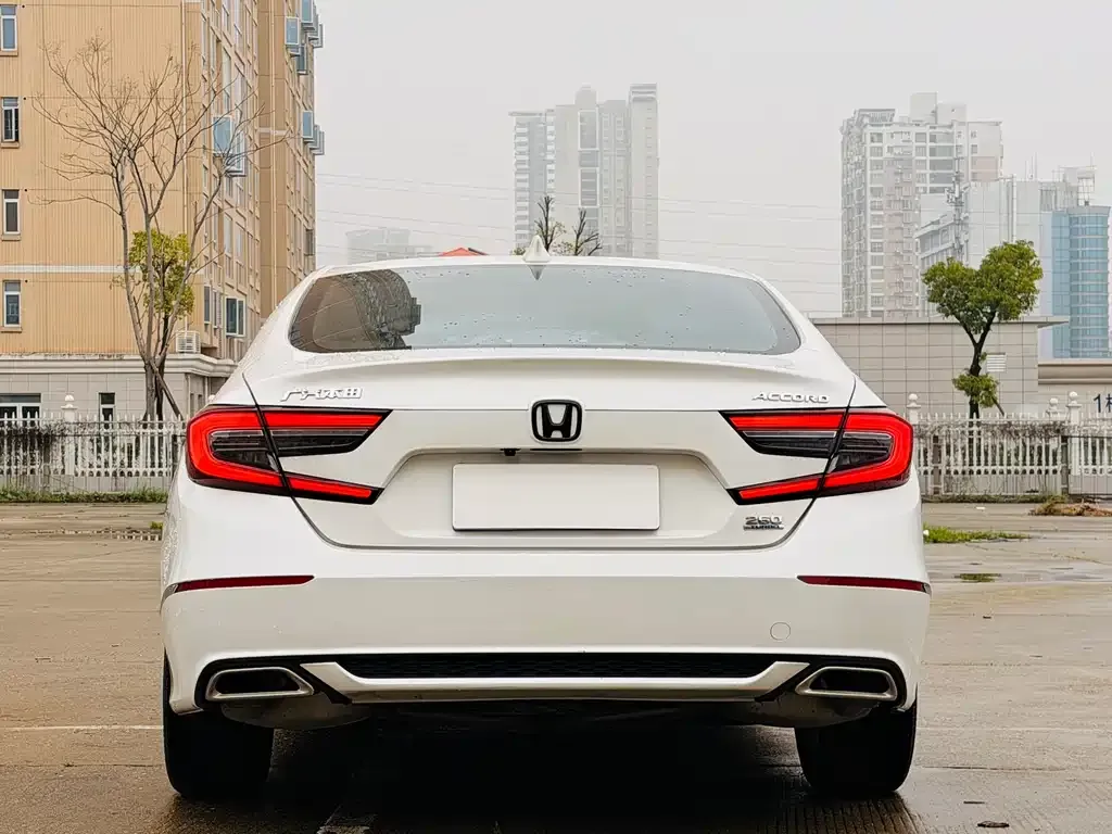 Honda Accord — фото 5