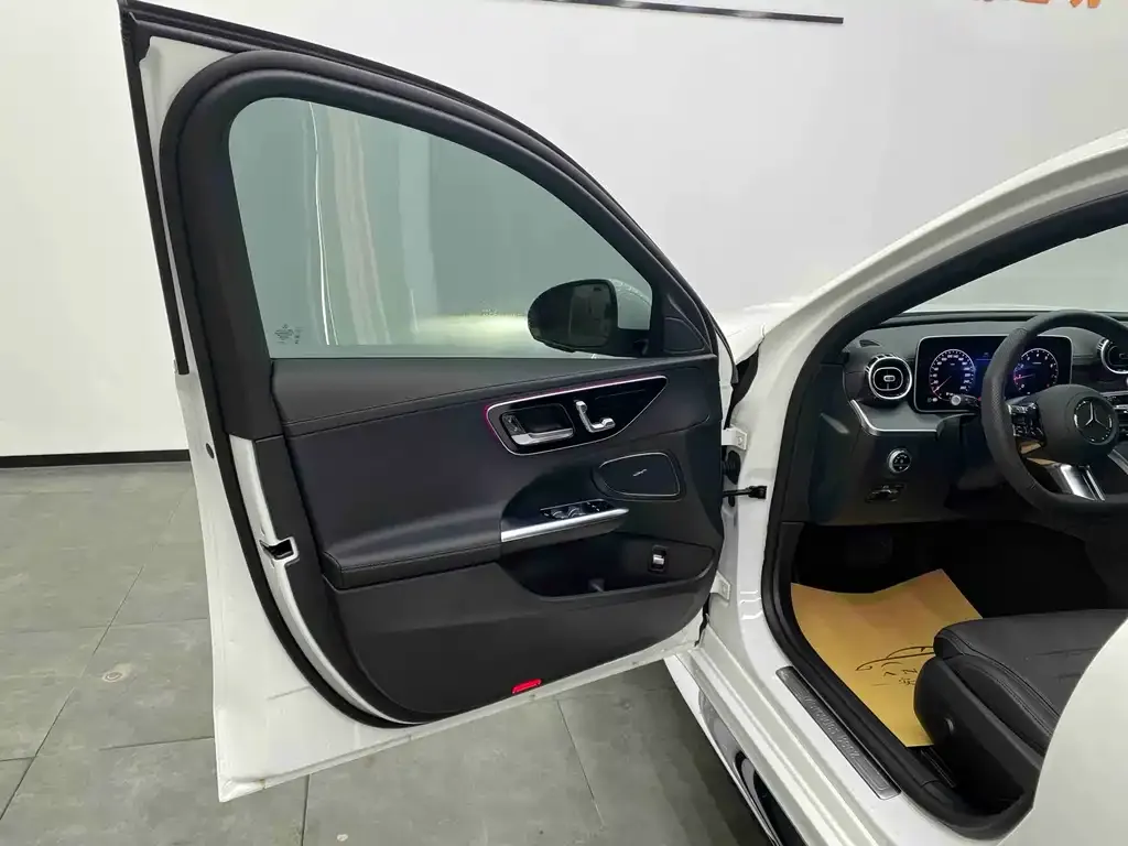 Mercedes-Benz C-Class 2024 из CN, фото 5