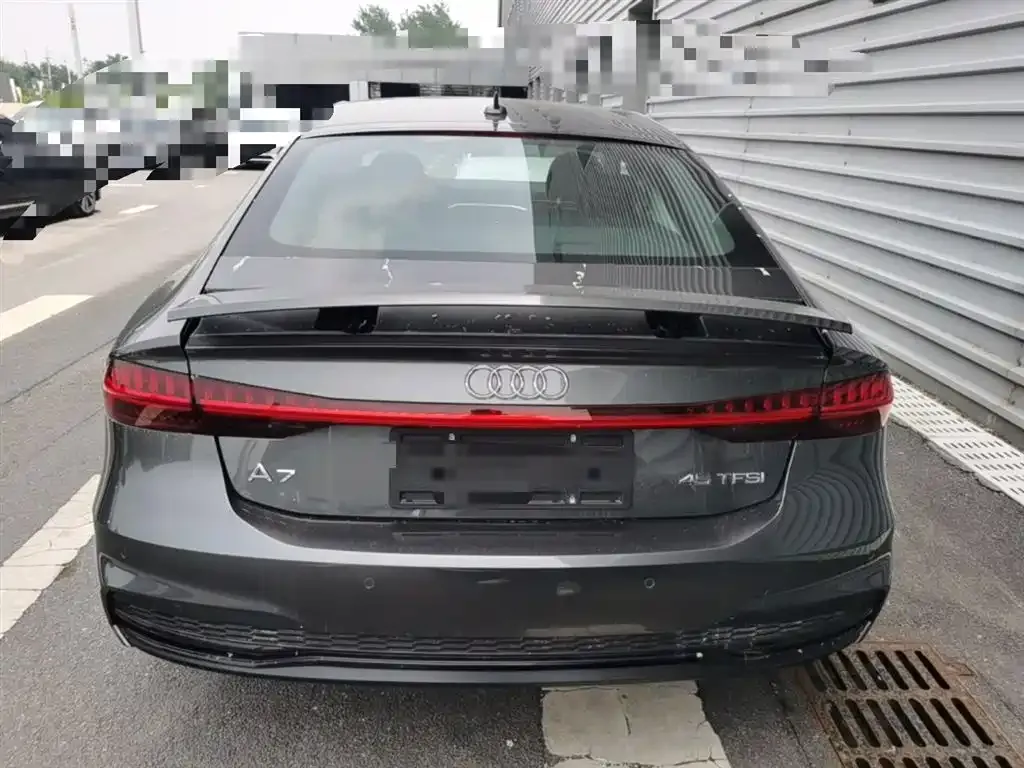 Audi A7 — фото 2