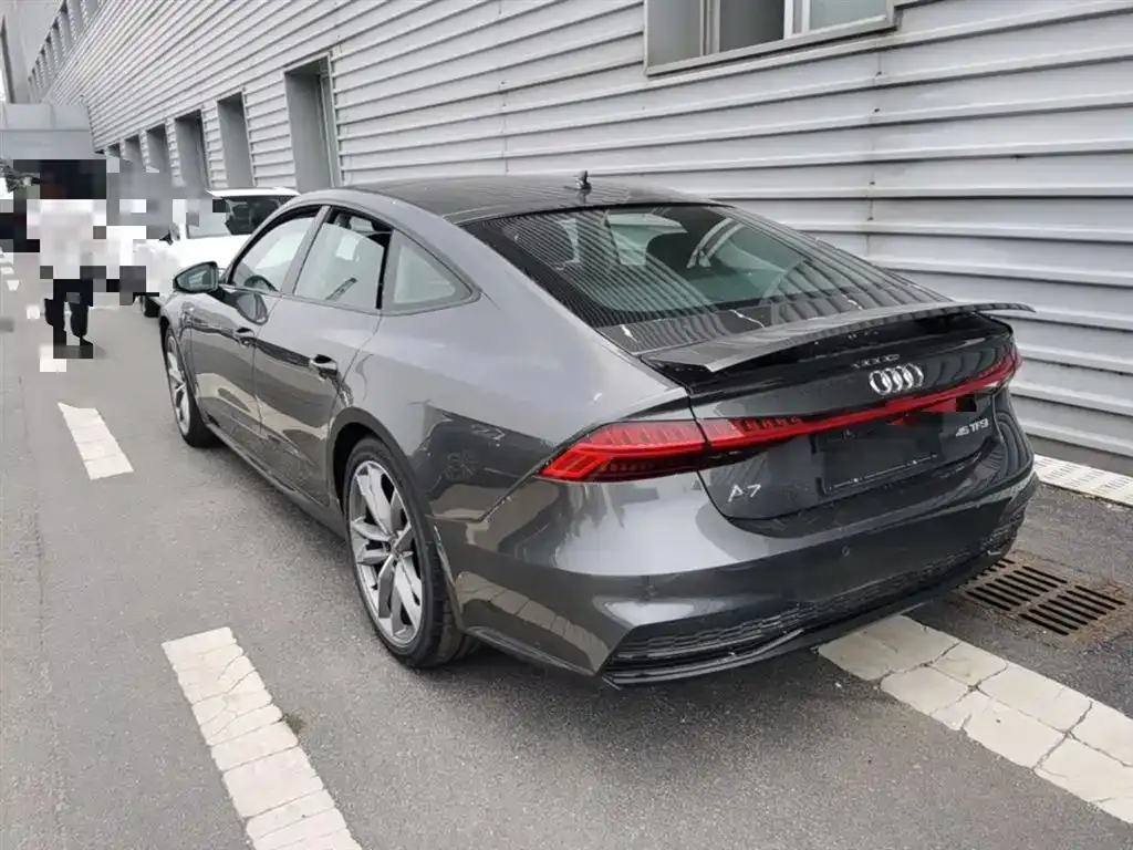 Audi A7 — фото 5