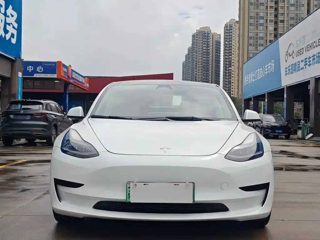 Tesla Model 3 — фото 5