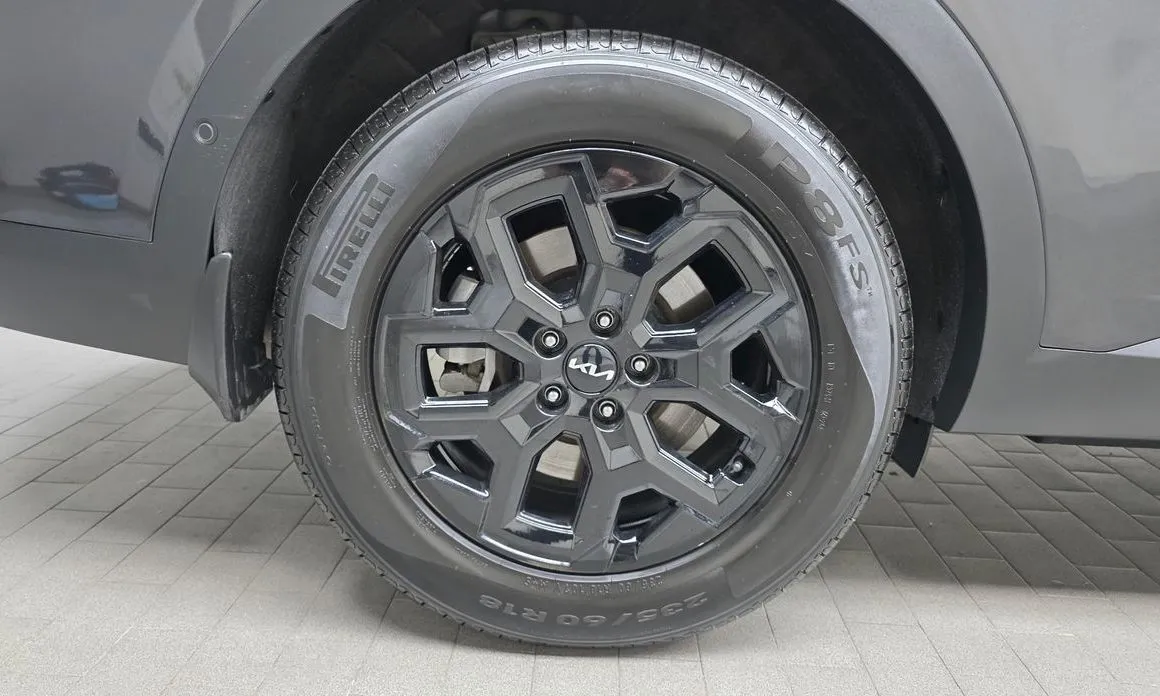 Kia Sorento — фото 7