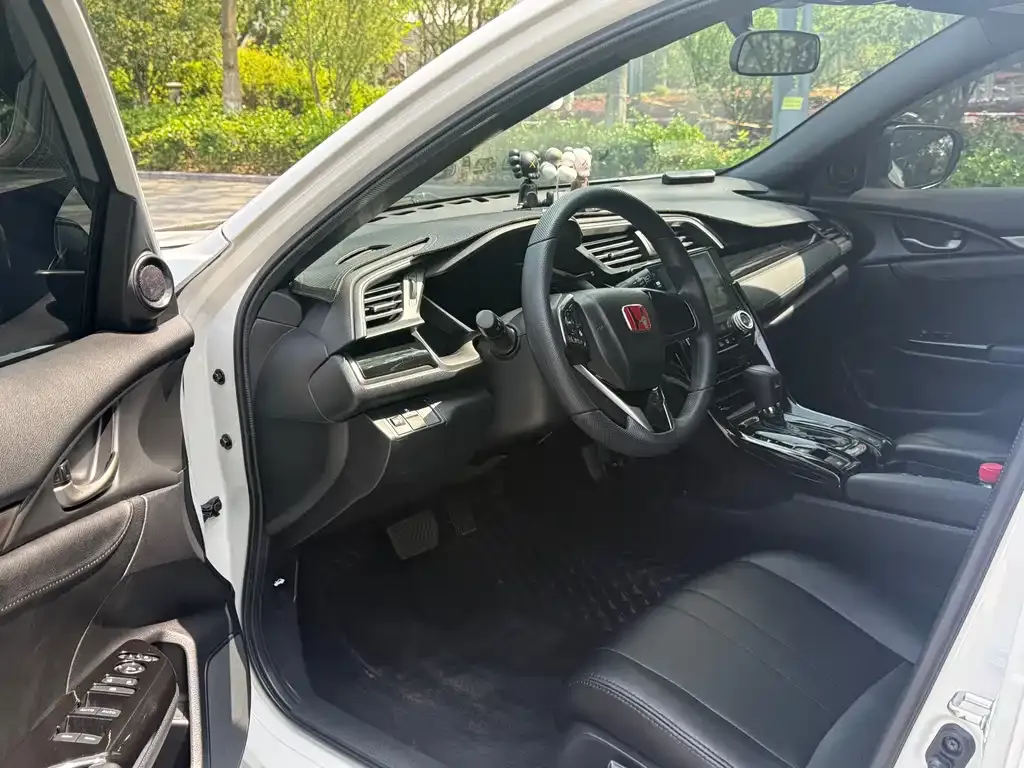 Honda Civic — фото 8