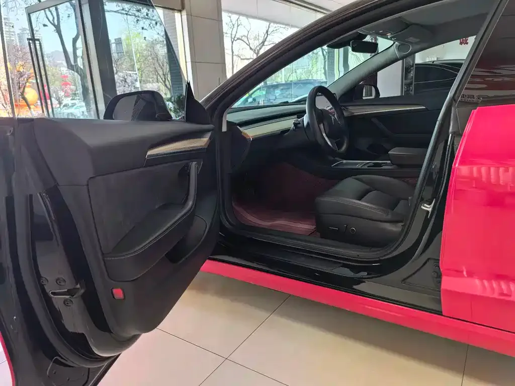 Tesla Model 3 — фото 6