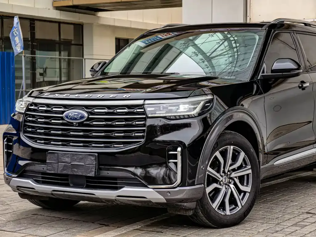 Ford Explorer — фото 10