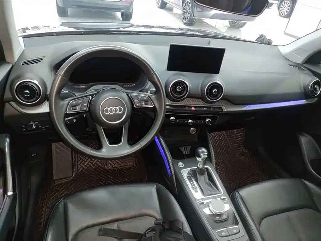 Audi Q2L e-tron 2021 из CN, фото 6