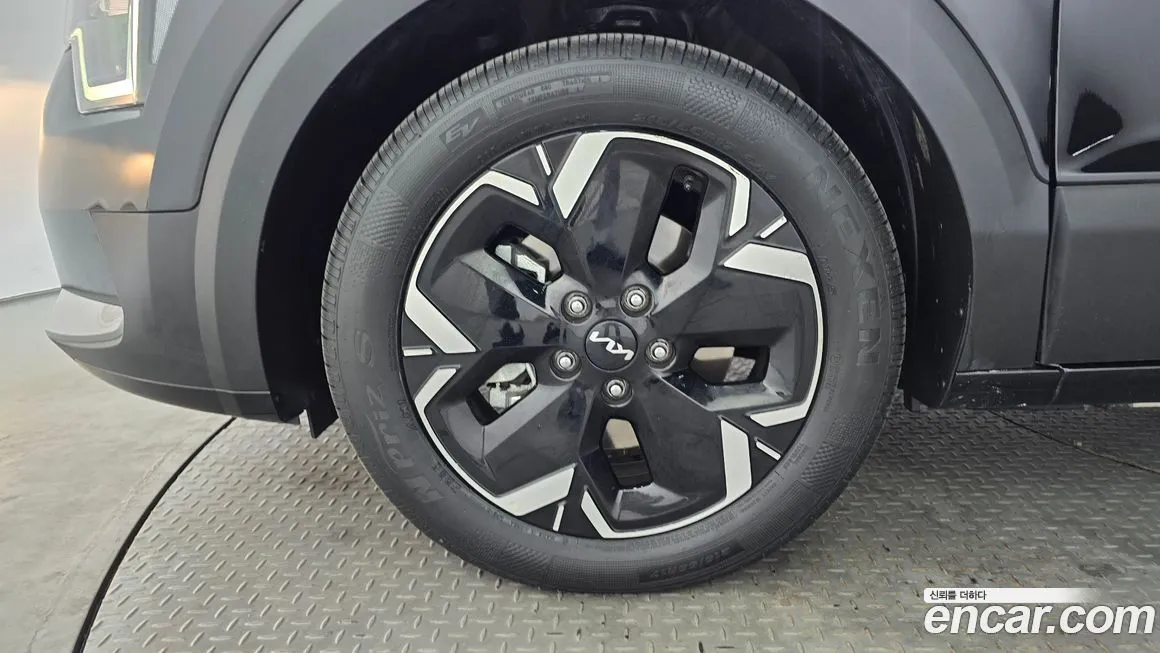 Kia Niro — фото 10