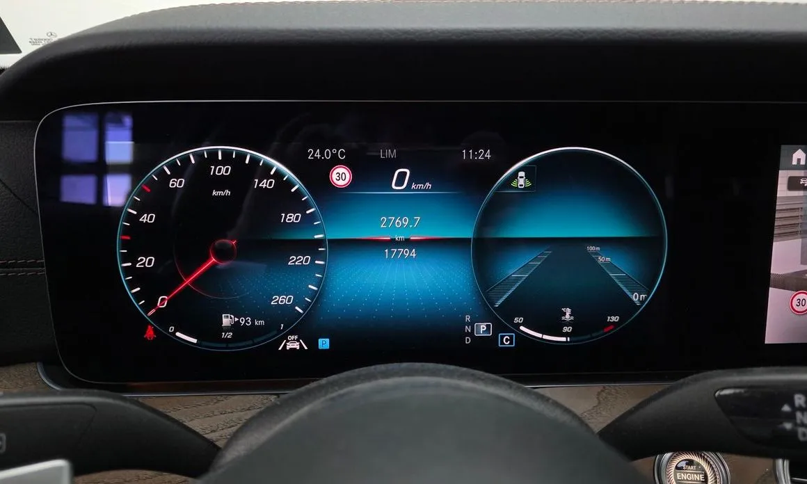 Mercedes-Benz E-Class 2023 из KR, фото 7