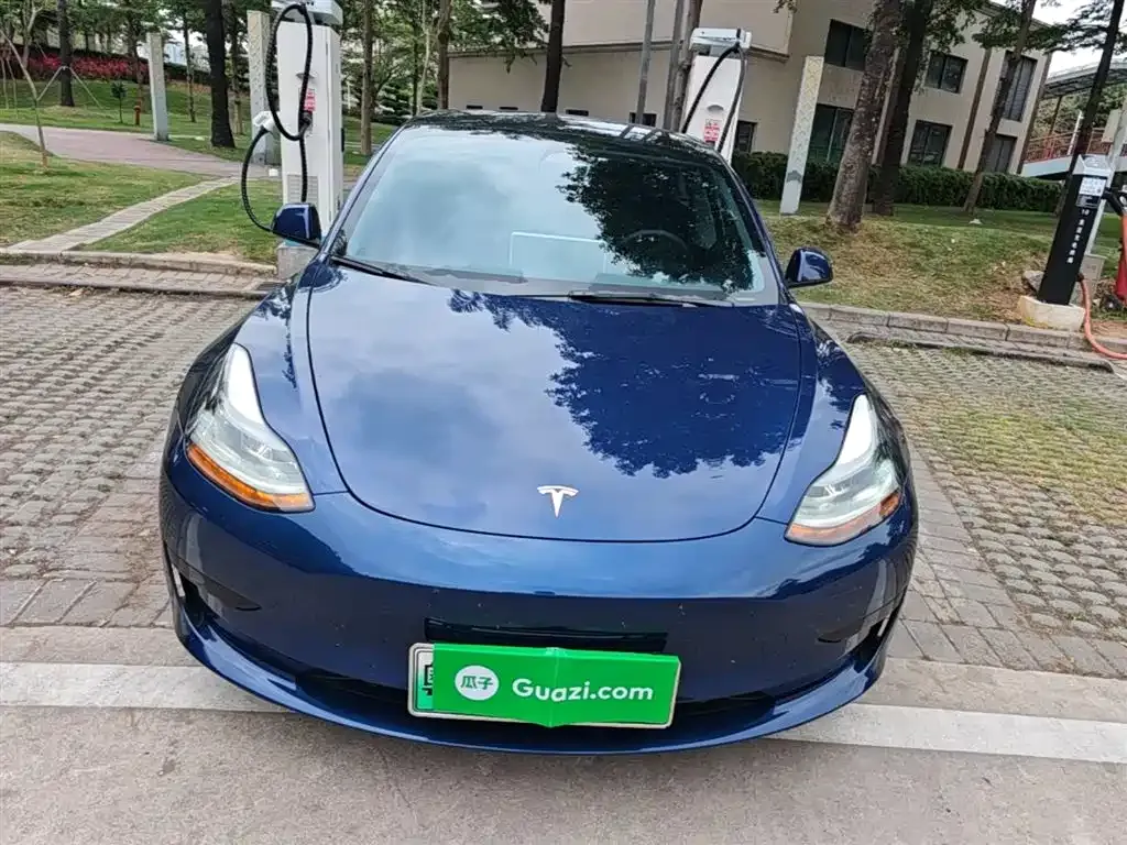 Tesla Model 3 — фото 10