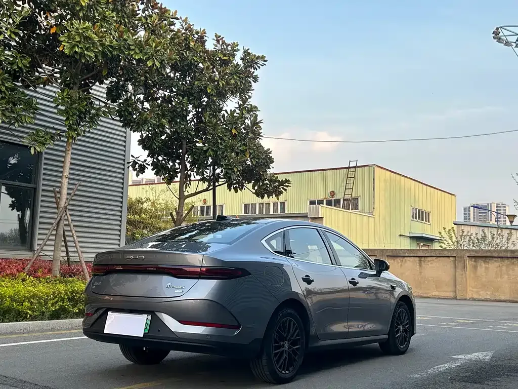 BYD Qin PLUS — фото 8