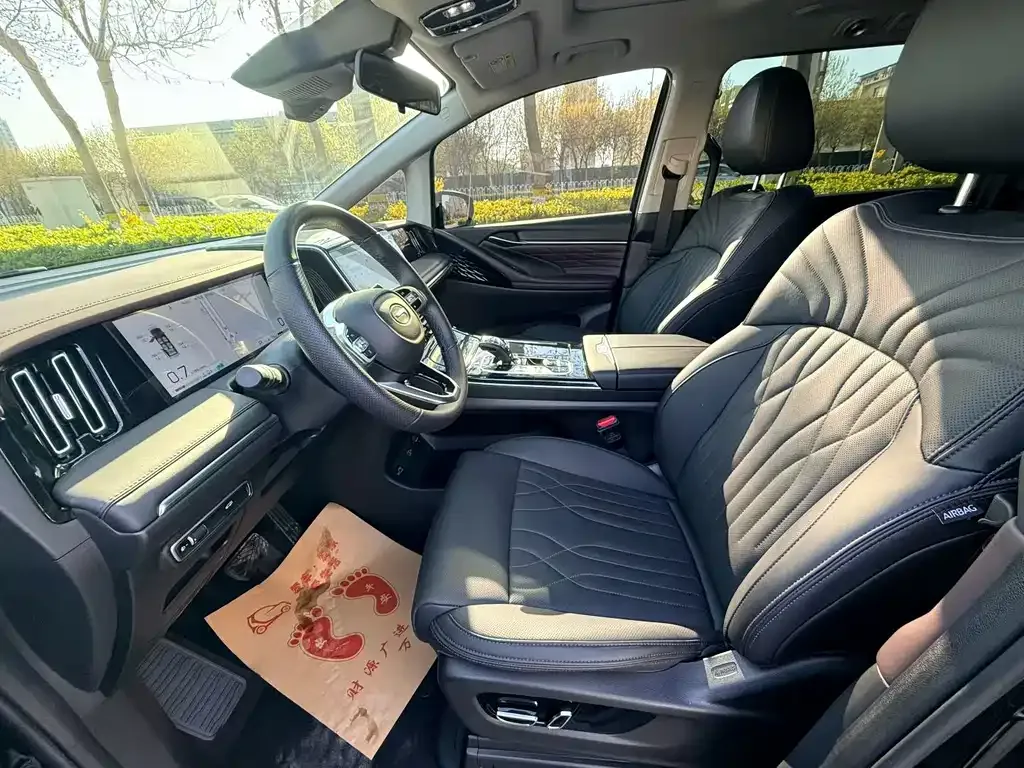 GAC Motor Trumpchi M8 — фото 2