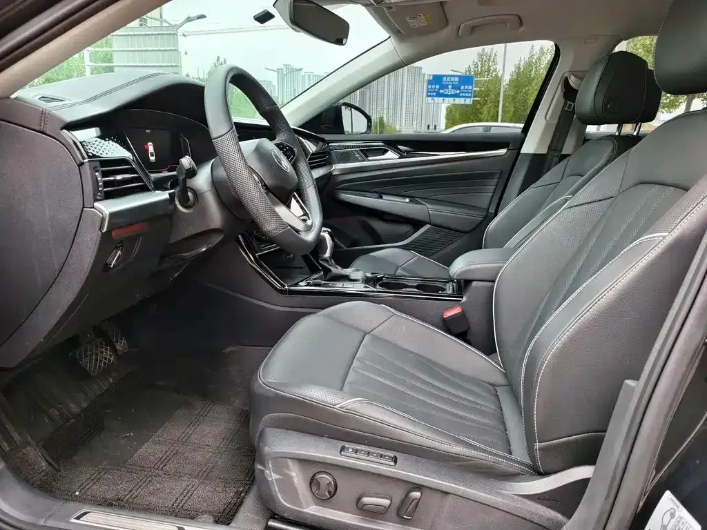 Volkswagen Passat — фото 7